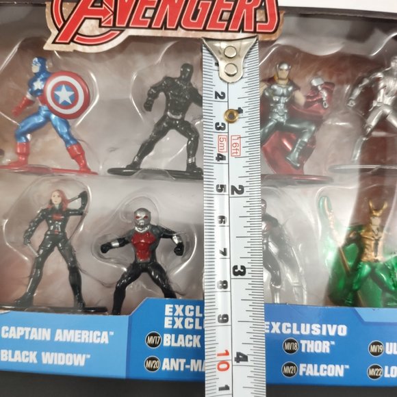 Marvel Avengers 10 Metal Superheroes - Picture 9 of 9